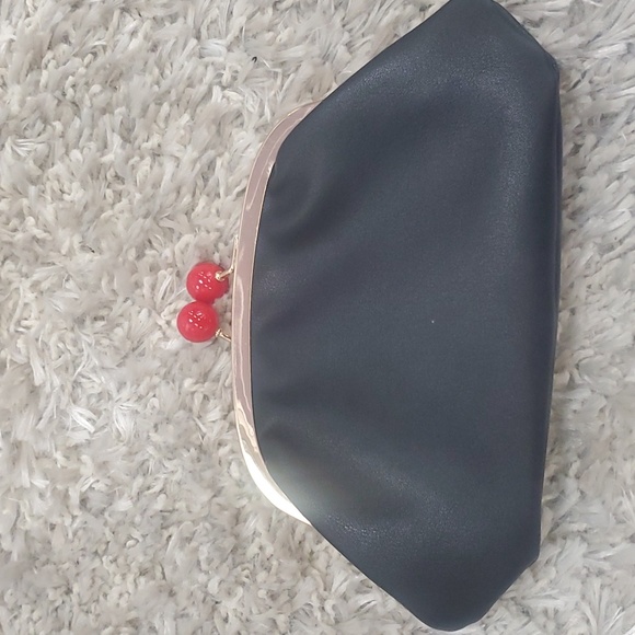 Marc jacobs clutch with red - Picture 2 of 4